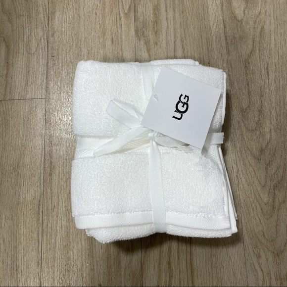 6 pc UGG Pasha Snow White Washcloths (4) Hand Towels (2) Thick Heavyweight - Picture 7 of 8